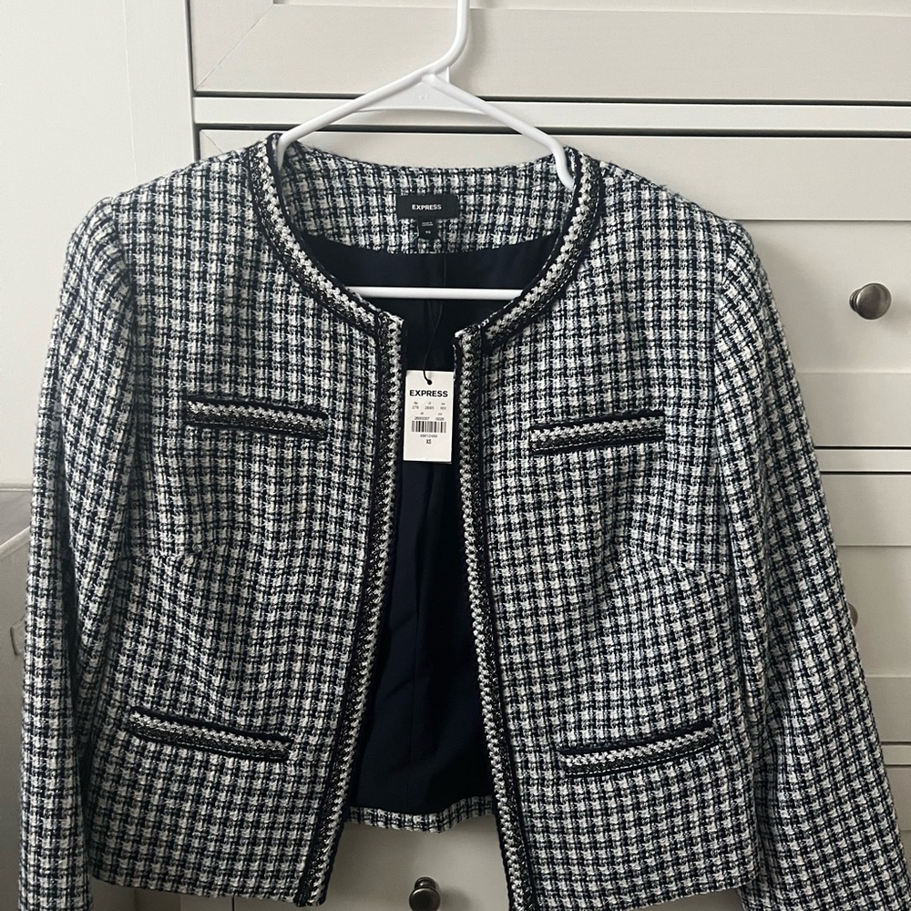 Express Women's Black and White Tweed Blazer - NEVER WORN